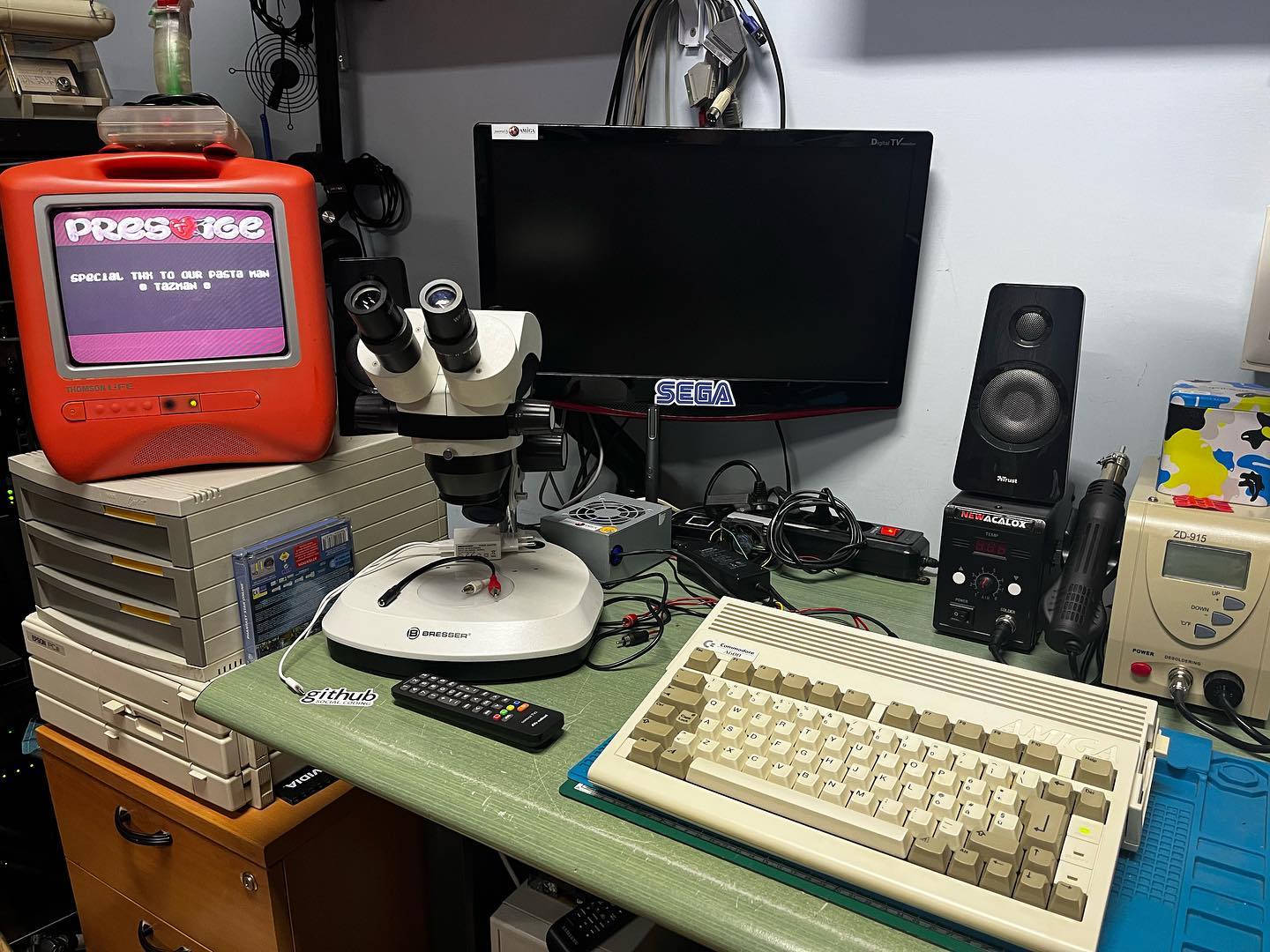 Recappatura condensatori su Amiga 600